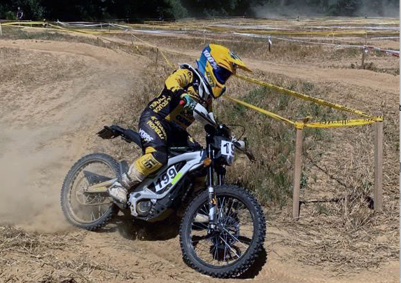 Minienduro, la svolta green si fa partire anche mettendo i baby piloti in sella a una moto elettrica